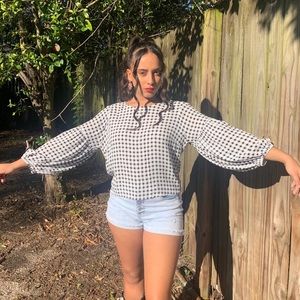 Forever 21 Black and white squares blouse✨
